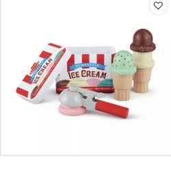 Melissa and Doug ice cream set  