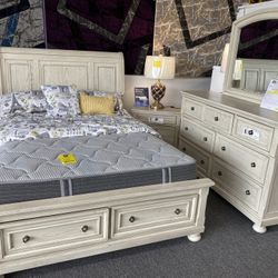 Queen Bedroom Set