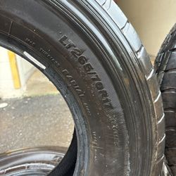 Tire LT265/70R17