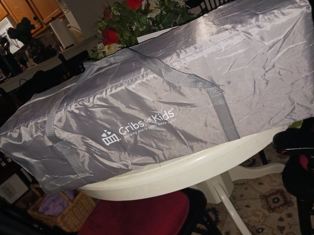 New Pack N Play Portable Crib Or Play Pen Has Abcs On It 20 Firm