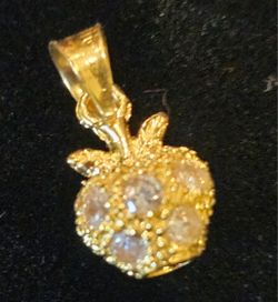 22kt Gold Apple Diamond Charm Pendant