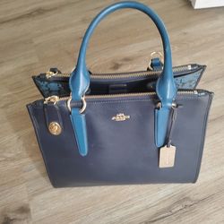 Coach over the body purse