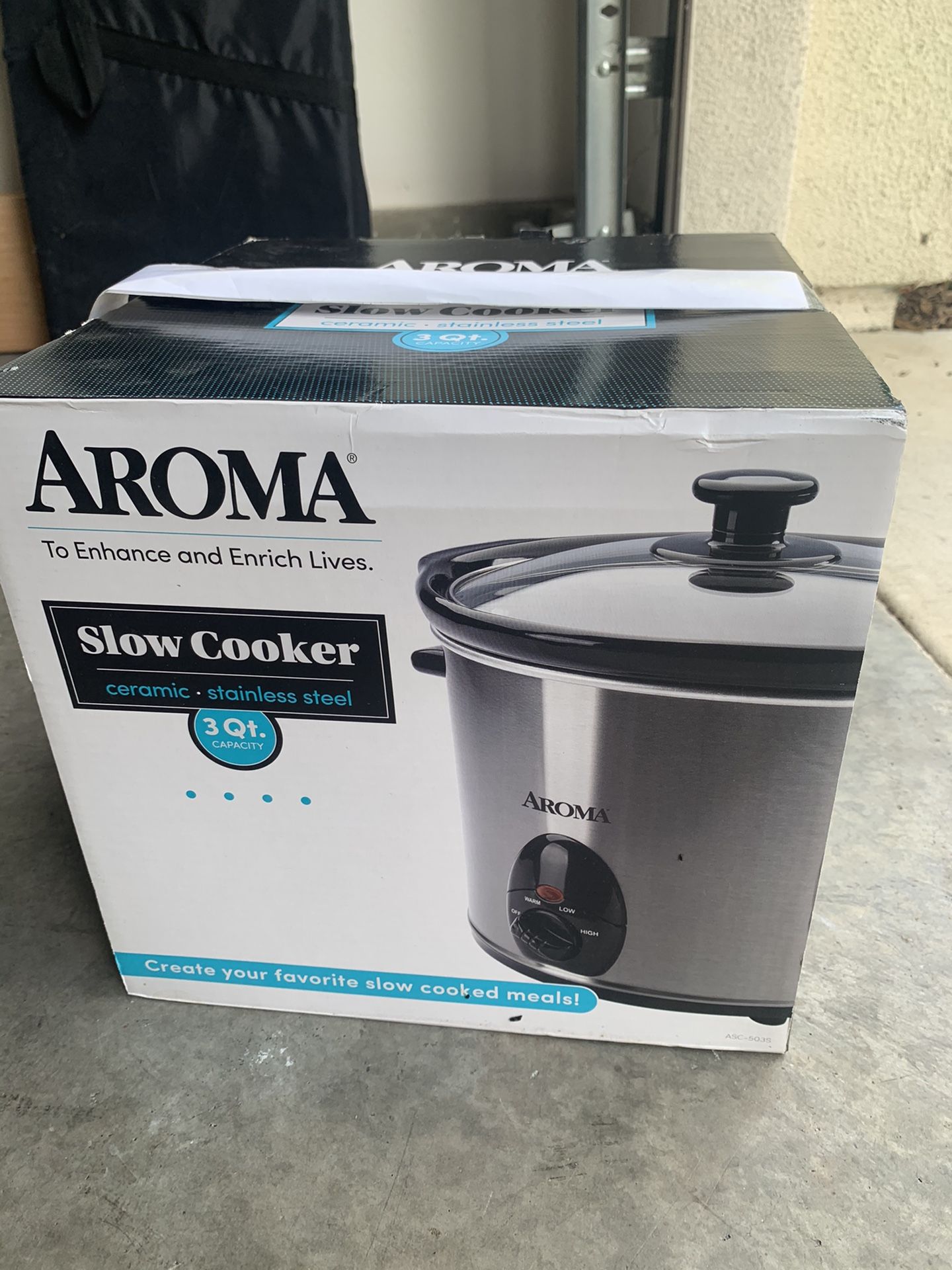 Aroma slow cooker