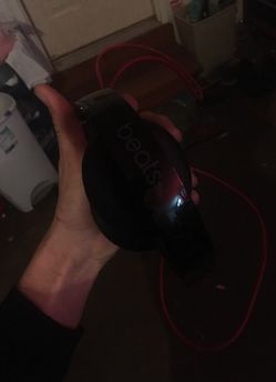 Beats solo 2 w/ cord