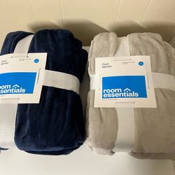 New Room Essentials Plush Blanket XL Twin .Each 10$
