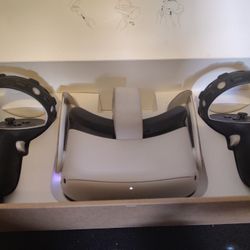 Meta Quest 2 (256GB) – Like New with Original Box & Accessories Look at description 