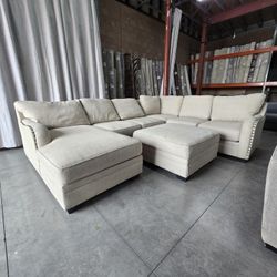 🛋  Biege Sectional W/Ottoman - FREE DELIVERY! 🚛💨