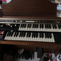 Hammond Organ Piano