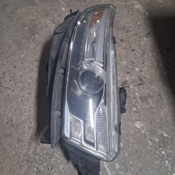 2013 THRU 2016 FORD TAURUS HALOGEN PASSENGER SIDE HEADLIGHT
