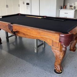 Pool Table 8ft Camelot ( Free Delivery & Set Up & New Color Felt Of Your Choice ) 
