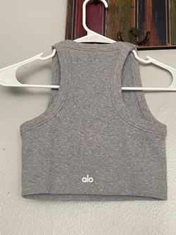 Alo Yoga Gray Ribbed Crop Tank Top Size Xxs perfect for exercise pick up in Culver City $15