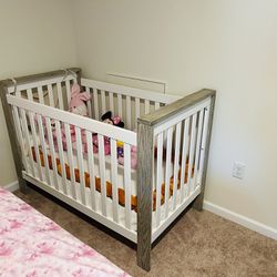 Baby Crib In Excellent Condition.