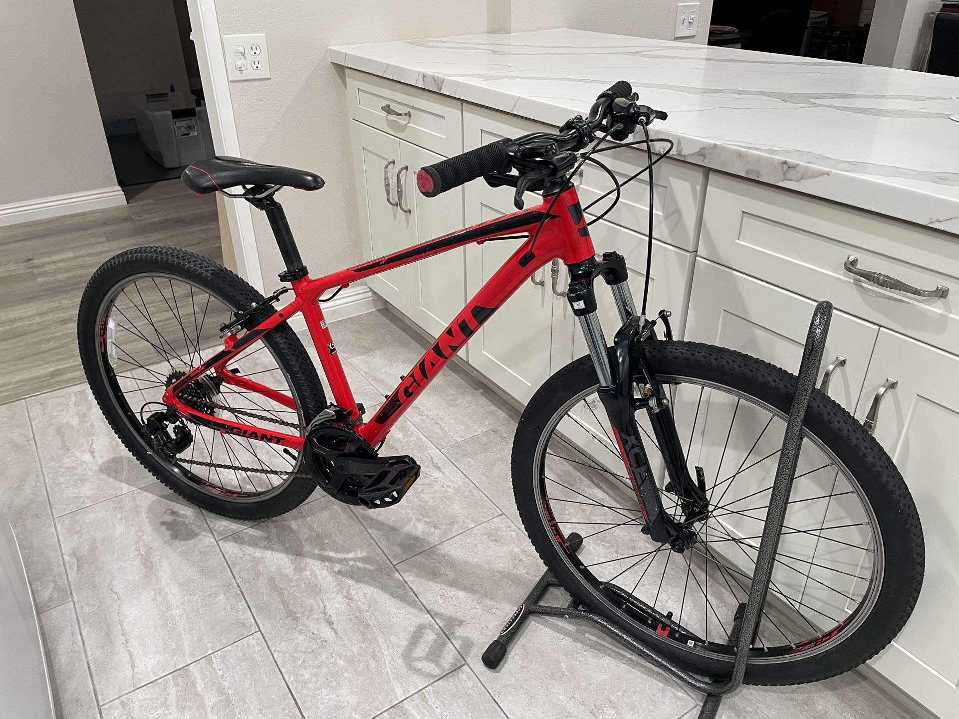 2022 Giant ATX 26 MTB Size XS 3x7 Speed