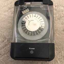 Utilitech Indoor Outdoor Timer Cab Y