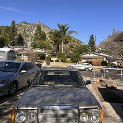 1985 300TD Mercedes Benz Station Wagon 