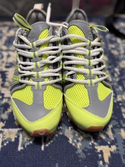 Shoe