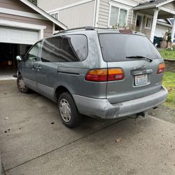 1999 Toyota Sienna