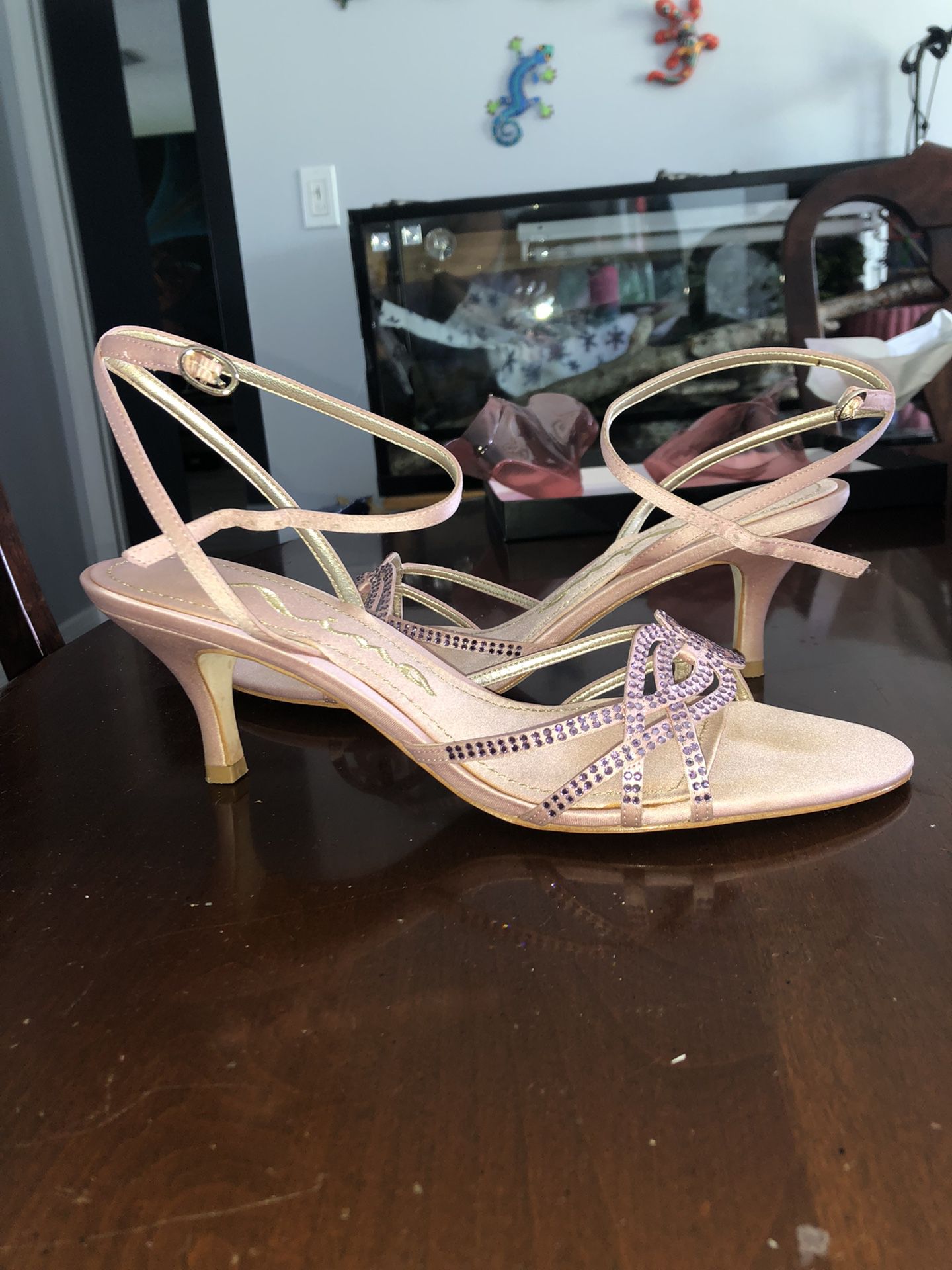 Nina Haldisa Low Heels size 8 pink rhinestones