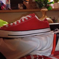 Mens Red Converse Size 10b