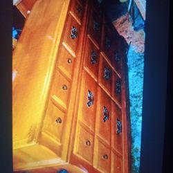 Dresser With Many Drawers