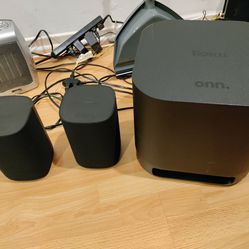 Roku Wireless Speakers and Woofer 