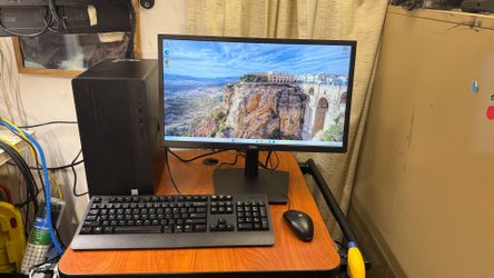 Complete i3 HP system: windows 11 22” widescreen