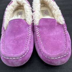 Ugg Leather Slippers Size 8