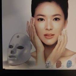 LED face mask