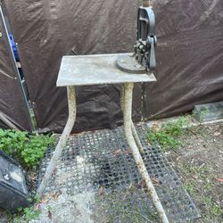 Vintage Erie Tool Works Pipe Vise No 1-H