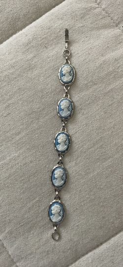 Cameo Bracelet