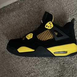 Jordan 4 Retro Gs Thunder 2023