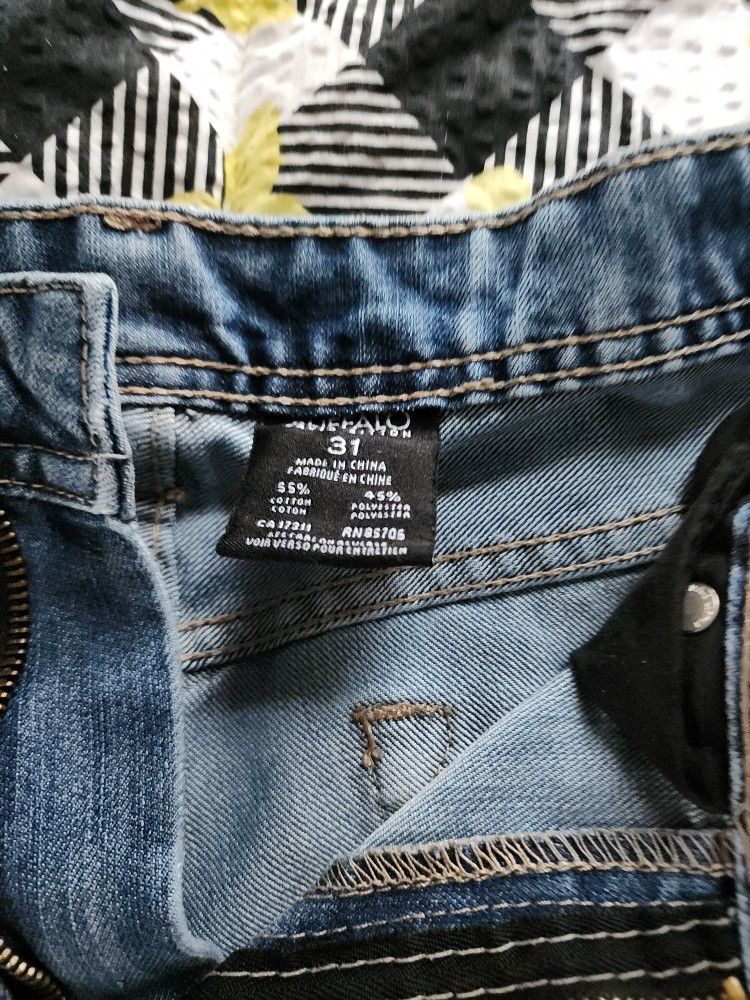 Buffalo.David Britton 31