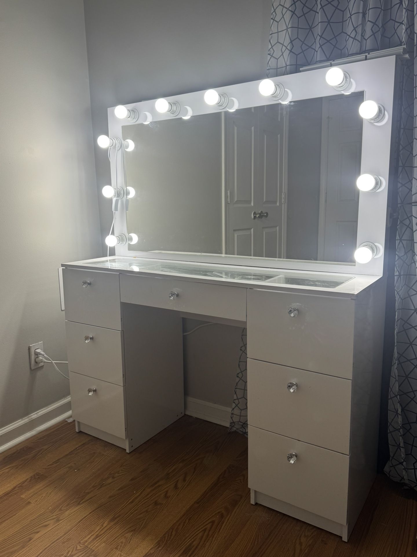 Vanity With Mirror