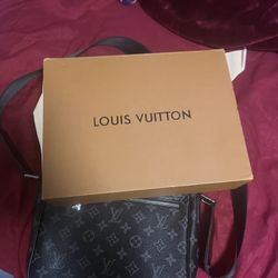 District PM / Crossbody bag