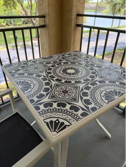 Cute white outdoor patio table set and 2 chairsh