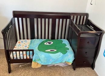 ✨ AMAZING DEAL — Complete Convertible Crib & Nursery Set — ONLY $75 OBO! ✨