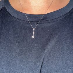 10k White Gold Diamond Pendant Necklace