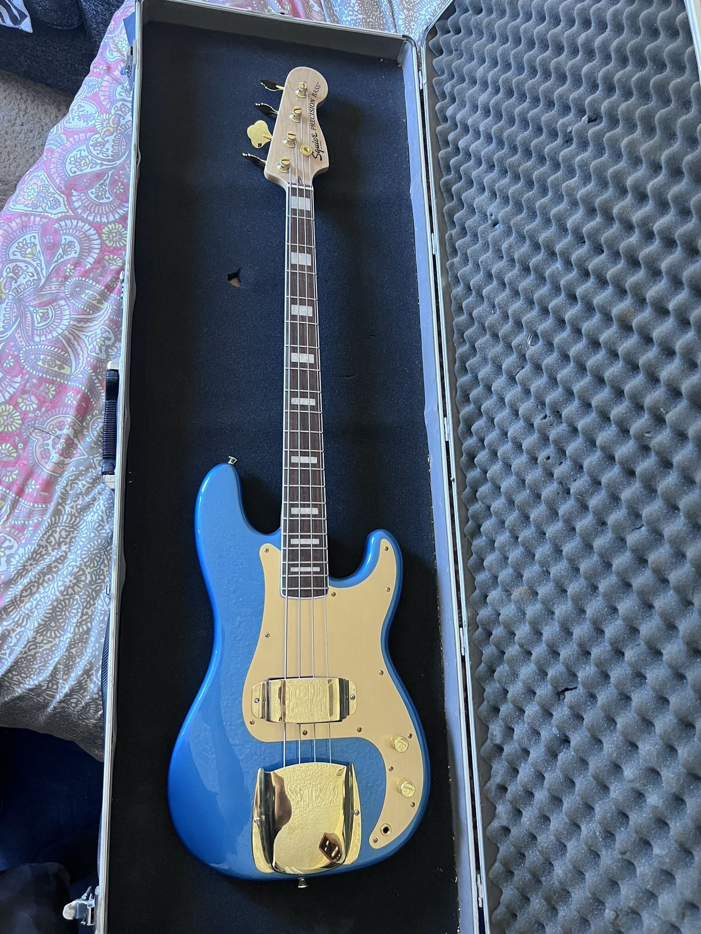 Fender Squier Precision Bass Lake placid blue
