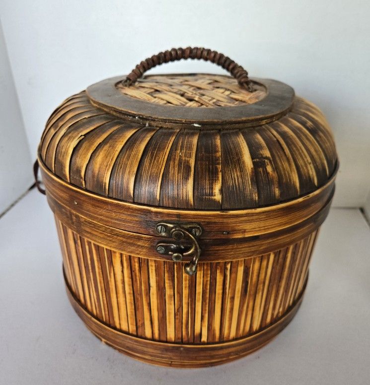 Vintage Woven Round Bamboo Basket with Lid