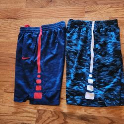 Youth XL Nike Athletic Shorts With Pockets