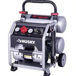 HUSKY 4.5 GAL PORTABLE AIR COMPRESSOR