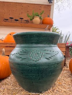 Large Flower Cántaro Pot Planter