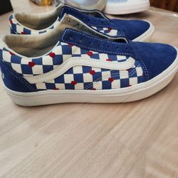 Vans  Woman Size 8.5