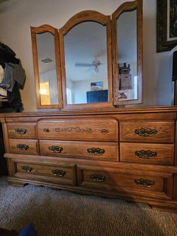 Broyhill Dresser