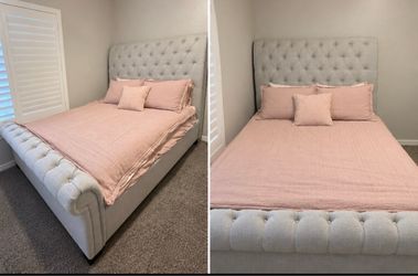 Upholstered queen bed