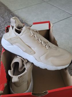 8W Nike Huarache Run Ultra Sneakers