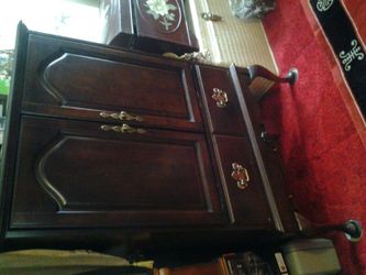 Entertainment center