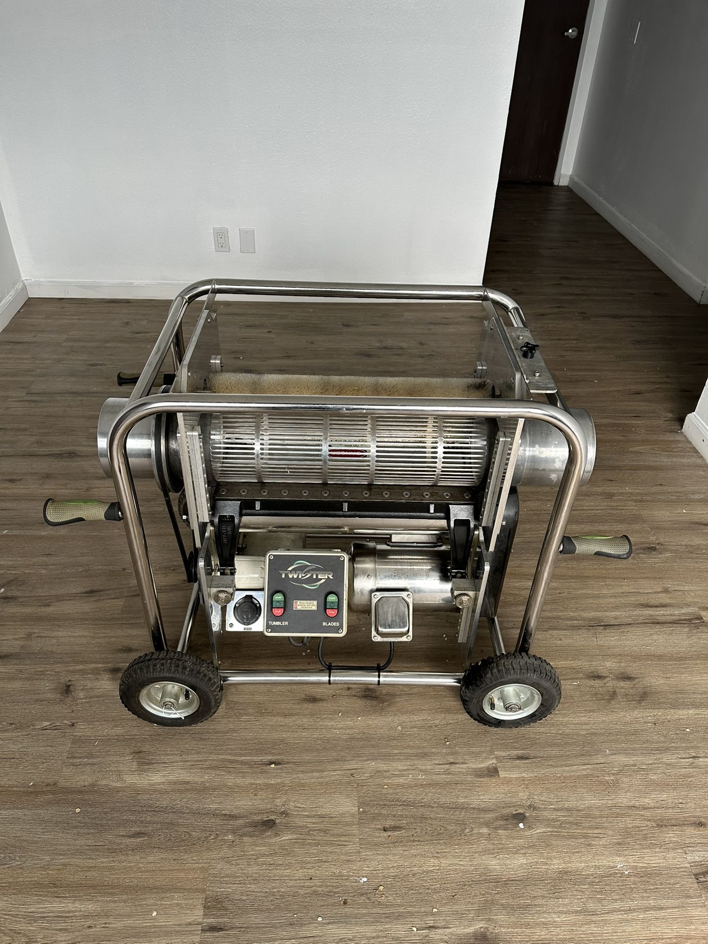 Twister T2 Trimming Machine