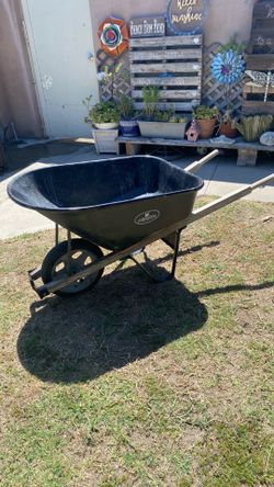 Landscapers Select Metal Wheelbarrow