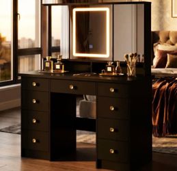 Makeup vanity desk